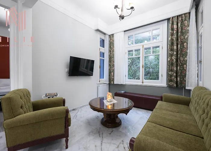 Elegant, Nilie Hospitality Mgmt Apartamento