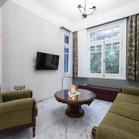 Elegant, Nilie Hospitality Mgmt Apartment